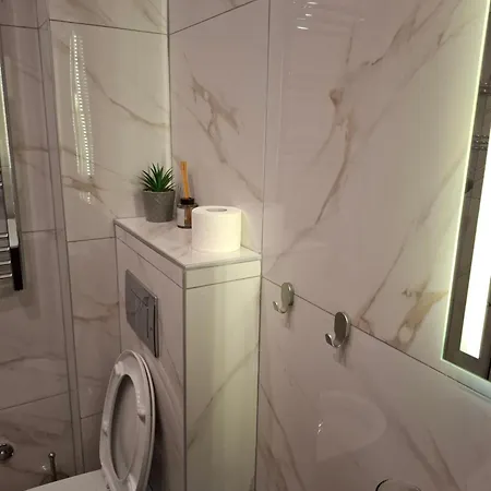 Appartement 40, Titova Vila,