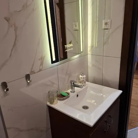 40, Titova Vila, Apartament *