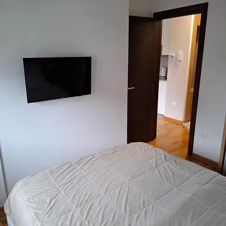 40, Titova Vila, Zlatibor