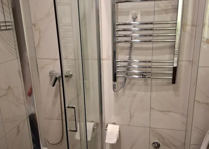 40, Titova Vila, * Zlatibor